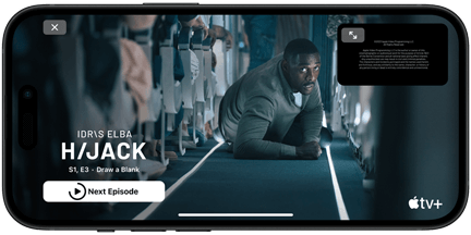 Ein iPhone 15, auf dem gerade die Apple TV+ Serie Hijack läuft